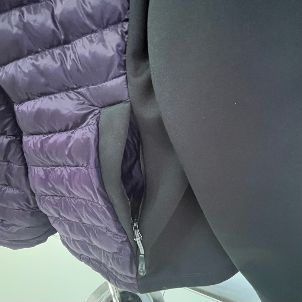 32 Degrees Women's Large Puffer Jacket in Purple and Black - Picture 5 of 9